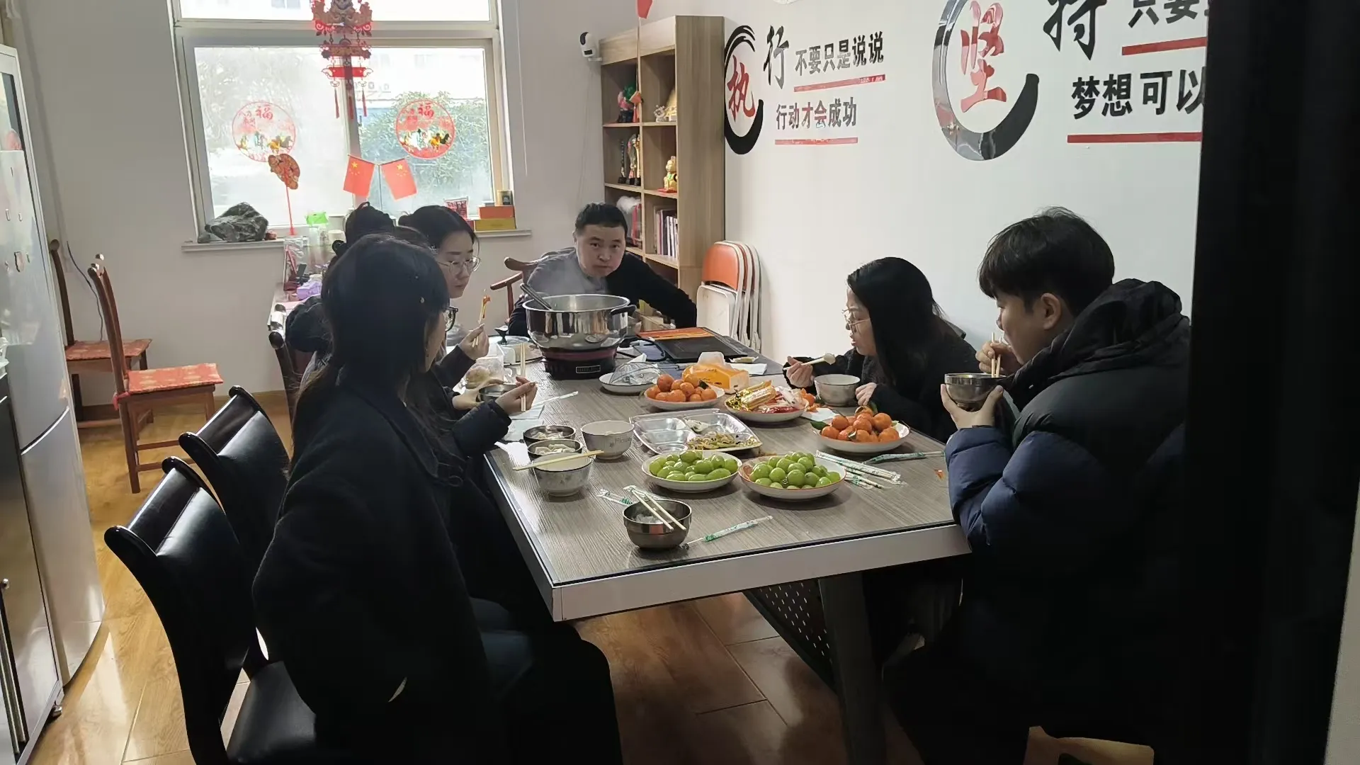 Haozhifeng კომპანიის ფარნების ფესტივალის დღესასწაული